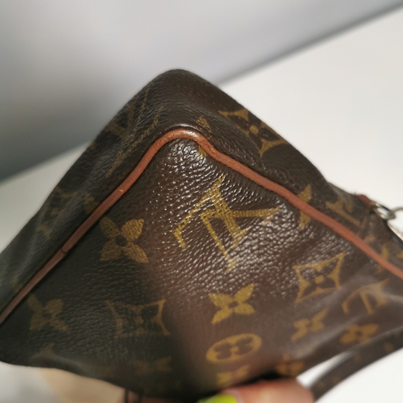 100% Authentic LV Mini Danube - Picture 5 of 14